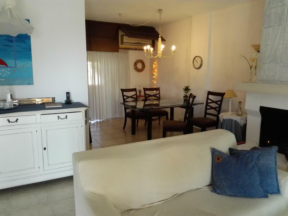 Surf House Villa Артемида Екстериор снимка